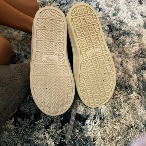 Oshkosh like new - Picture 3 of 5